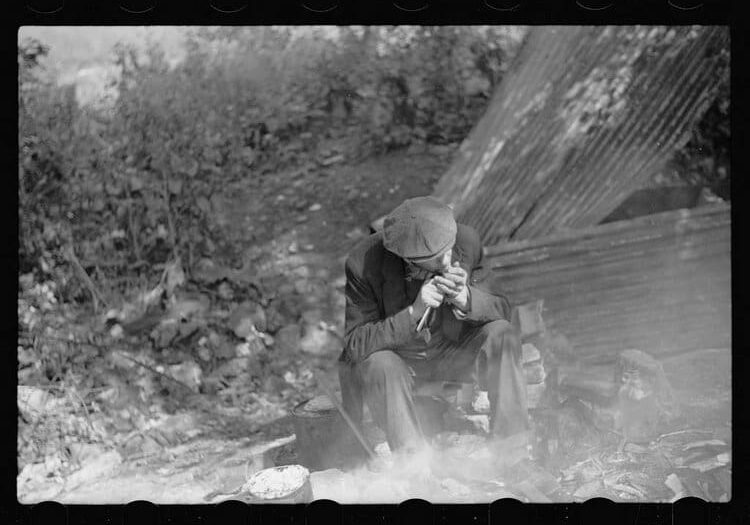 untitled-photo-possibly-related-to-man-in-hobo-jungle-killing-turtle-to-make-edcc00